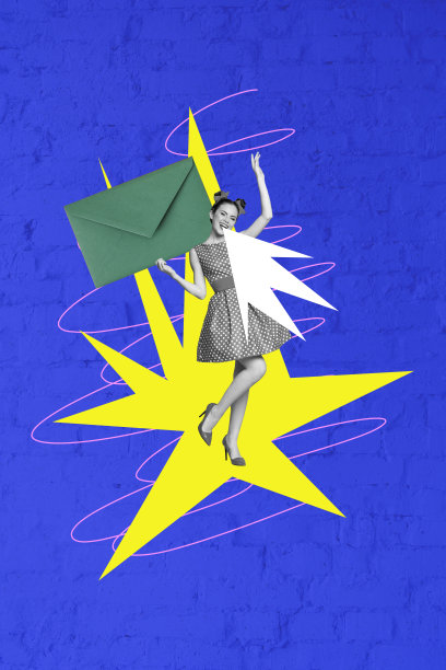 横幅竖版照片趋势图像拼贴，快乐的魅力复古女孩跳舞，手持信封接收邮政信件。图片下载