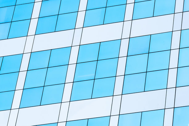 巴西圣保罗保利斯塔大道一栋建筑的窗户抽象照片。图片下载