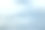 阳光照耀下的雪和雪晶体特写照片。图片下载