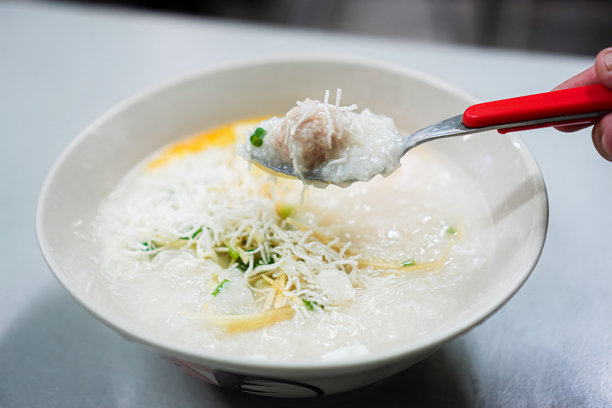 猪肉丸特写照片，猪肉丸粥配蛋的主要成分之一。图片下载