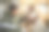 年轻男子在楼梯上用手机拍摄年轻女子的照片图片下载