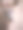 一只年轻的小鹿在自然栖息地中表现出好奇和警觉，野生动物保护区为这些雄伟的生物提供了安全的庇护所。竖版照片图片下载