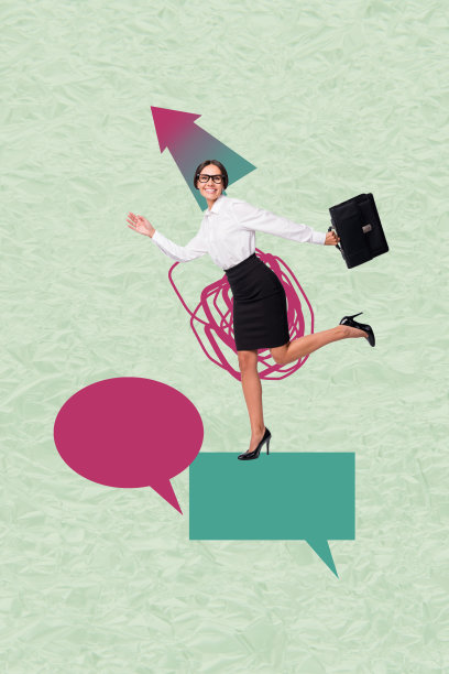 快乐女商人提着公文包奔跑，箭头指向发展，气泡中表达目标成就的垂直照片拼贴艺术图。图片下载
