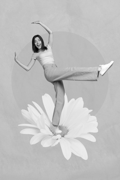 惊讶、印象深刻、搞笑、漫不经心的女孩站在黄色花朵上，背景为绿色，呈现出垂直创意照片拼贴。图片下载