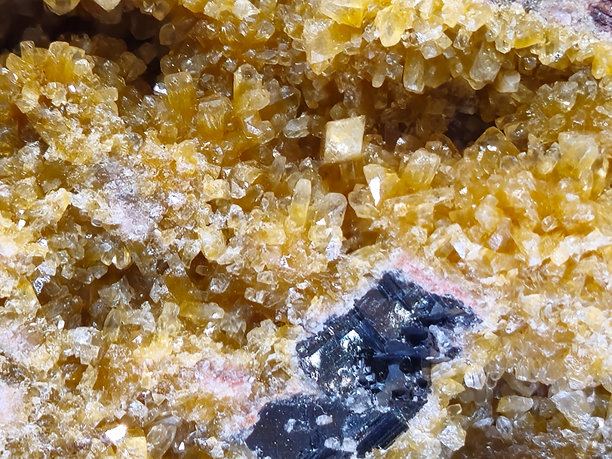 岩石矿物的特写照片图片下载