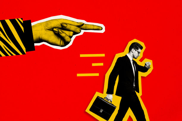 严肃男人走路时看手表，手指指向解雇、失败和迟到的复合照片拼贴，背景为涂鸦风格。图片下载
