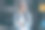 成功的退休女性安全服务器维护主管在工作空间中交叉双臂的照片图片下载