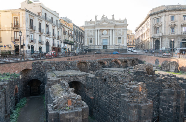 西西里岛特扎诺宫斯特西科罗广场的罗马圆形剧场遗址，编辑图片图片下载