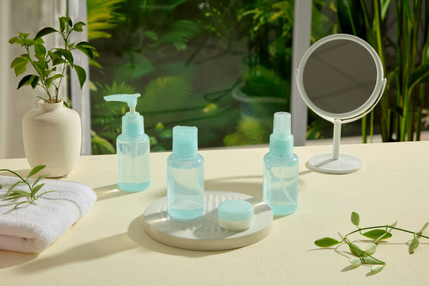 极简概念的化妆品广告照片图片下载