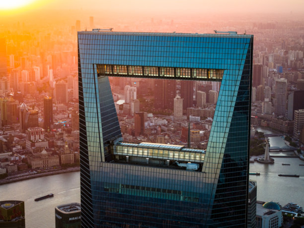 上海浦东新区陆家嘴的日落航拍照片图片下载