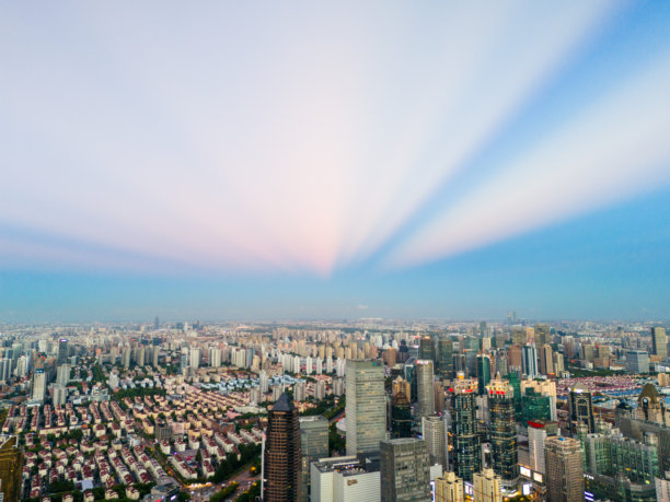 上海浦东新区陆家嘴的日落航拍照片图片下载