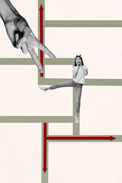 艺术图像，垂直照片拼贴，快乐女孩站在迷宫中，谜题箭头指示，发展转身，手势展示剪刀。图片下载