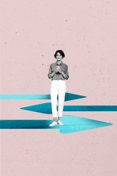 艺术图像，垂直照片拼贴，快乐的女商人手持手机，箭头指向发展统计，自由职业机会增长图片下载