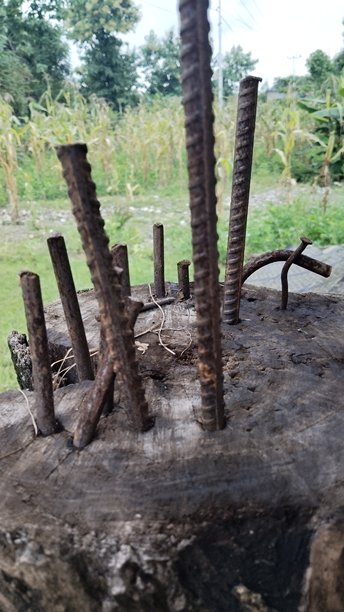 手工建筑钢材的特写照片图片下载