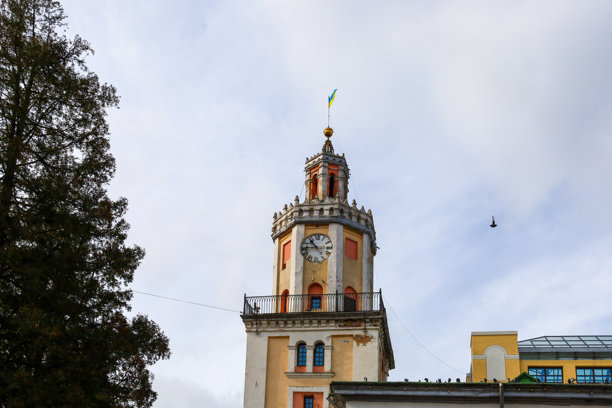 乌克兰桑比尔市，2025年3月12日：这张照片展示了桑比尔市政厅，这是乌克兰的一处建筑地标。图片下载