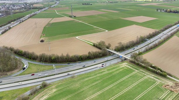 高速公路的航拍照片图片下载