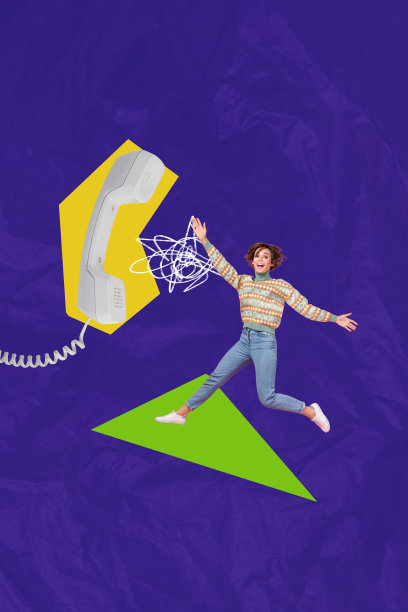 快乐的女经理在电话营销服务热线呼叫中心工作的照片拼贴，展现了图像杂志趋势。图片下载