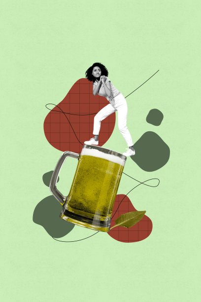 艺术图像，垂直照片拼贴，困惑的女孩在酒吧庆祝活动中走动，手持啤酒杯，泡沫饮料，轻松的场合。图片下载