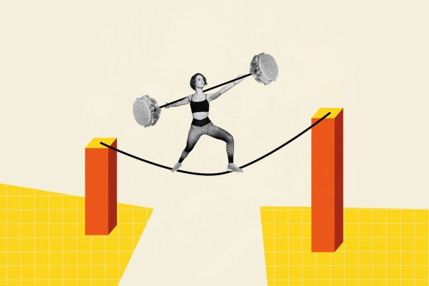 年轻女士持哑铃、汉堡，运动、走绳、保持平衡的拼贴画艺术照片，体现减肥和饮食。图片下载