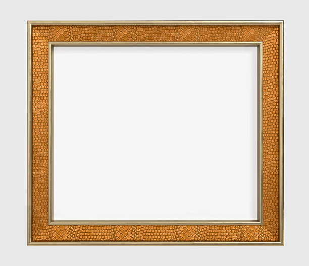 逼真的3D空白塑料或木框照片模型。孤立的空白墙面照片框架模板。用于展示绘画、海报、墙面艺术、照片或框架展览的模型。图片下载