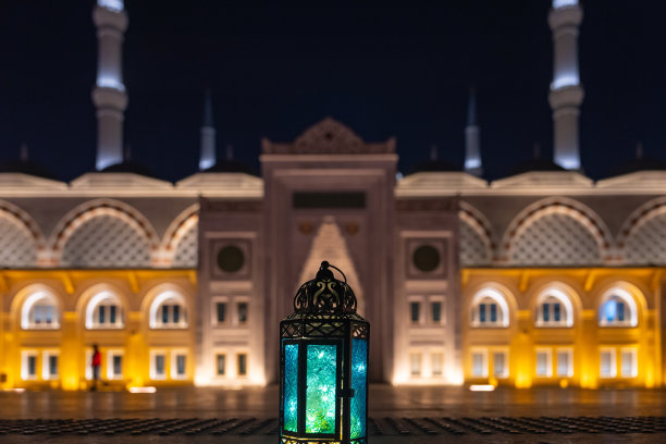 五彩缤纷的拉马丹灯笼，拉马丹月背景，开斋节快乐概念照片，乌斯屈达尔，伊斯坦布尔，土耳其图片下载