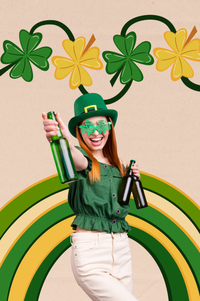 现代照片拼贴，快乐的红发女孩手持啤酒瓶，戴着圣帕特里克节的圆顶帽，身上有三叶草叶。图片下载