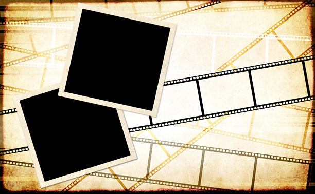 带有两张照片的磨砂背景，旧纸质感和复古胶卷框。横向复古横幅，配有照片框和胶卷。带有照片和胶卷的复古背景。留白以便添加文字。图片下载