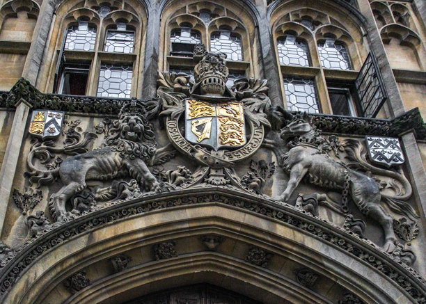 牛津大学布雷兹诺斯学院的入口图片下载