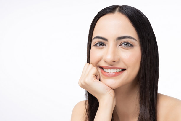 年轻女性的肖像，肌肤清新洁净的库存照片图片下载