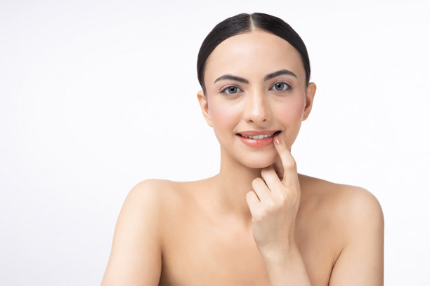 年轻女性的肖像，肌肤清新洁净的库存照片图片下载