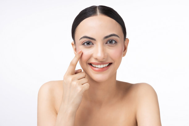 年轻女性的肖像，肌肤清新洁净的库存照片图片下载