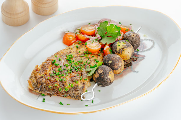 白色背景上的餐厅食物。菜单照片图片下载