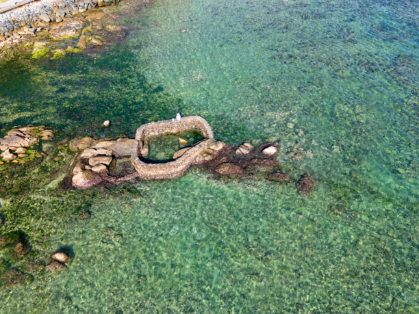 海南陵水的七岭海滩别墅玻璃海的航拍照片图片下载
