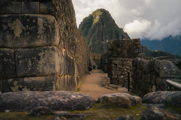 马丘比丘的照片，古代考古遗址和联合国教科文组织世界遗产。秘鲁旅行目的地和标志性景点的照片。图片下载
