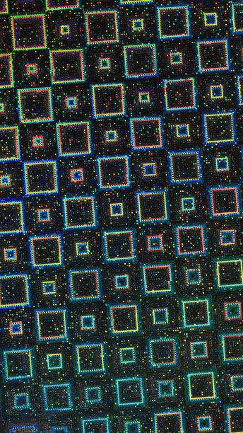 高分辨率宏观照片，展示抽象的柔和色调彩虹色全息箔背景，带有光线泄漏效果。图片下载