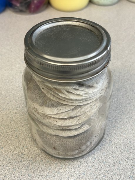 装满茶包的玻璃罐，特写照片图片下载