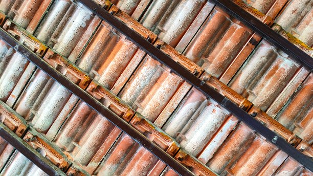 房屋内部的屋顶瓦片图片图片下载