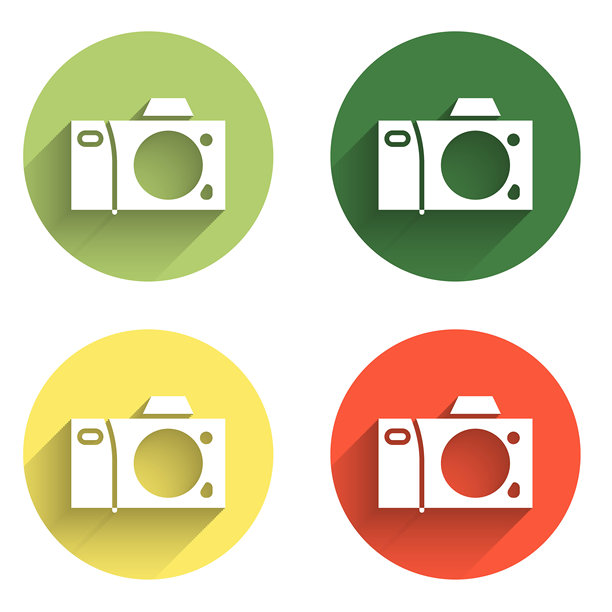 相机图标，带有长阴影背景。照片相机图标。彩色圆形按钮。矢量图。图片下载
