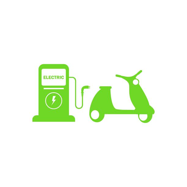 电动摩托车。环保摩托车。在充电站充电的摩托车。生态交通概念矢量插图。图片下载