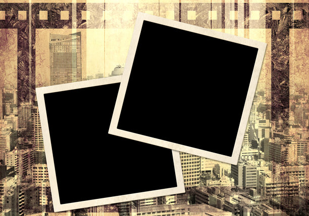 带有两张照片的磨砂背景，旧纸质感和复古胶卷框。横向复古横幅，配有照片框和胶卷。带有照片和胶卷的复古背景。留白供文本使用。图片下载