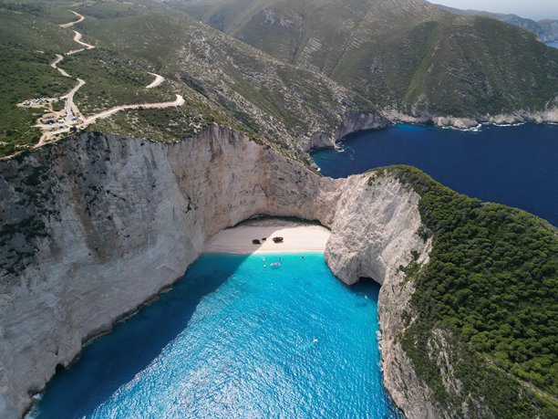 纳瓦吉奥 - 沉船湾 - 扎金索斯 - 希腊 - 无人机拍摄的照片图片下载