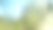 玻璃上的水滴。滴落的雨滴纹理背景。雾气弥漫的窗户特写，水滴顺着窗户流下。空气湿度增加。雨天。蓝绿色调。高质量照片。图片下载