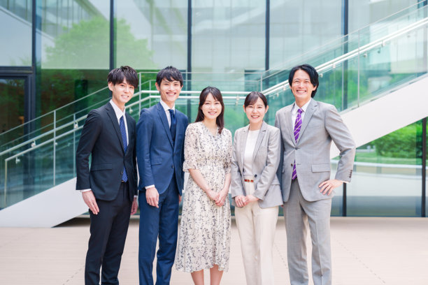 微笑的商务人士，团体照片图片下载