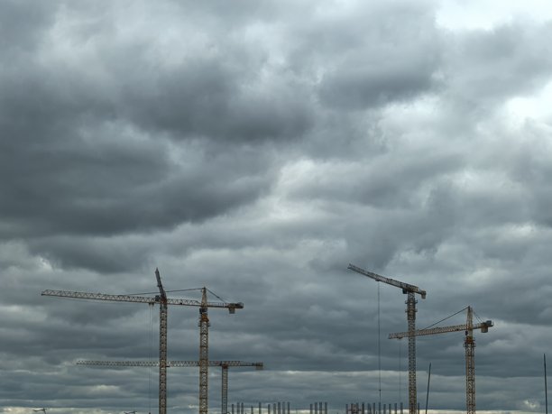 起重机，建筑，审美，光影，网站，博客，视频，视觉，光影，天空，几何，线条，施工，城市，线条，明亮，美丽，高质量，照片，库存，美。图片下载