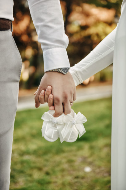 母亲父亲自然拍摄产前照片图片下载