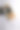 现代餐厅的木质厨房中，陶瓷咖啡碗的特写照片图片下载