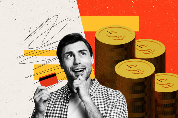 快乐的男人手持信用卡，在线申请贷款，旁边有金币和美元纸币的复合照片拼贴，背景为涂鸦风格。图片下载