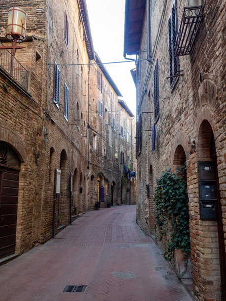 意大利比萨塔旅行照片，托斯卡纳美丽城市，欧洲意大利托斯卡纳风景，圣吉米尼亚诺图片下载