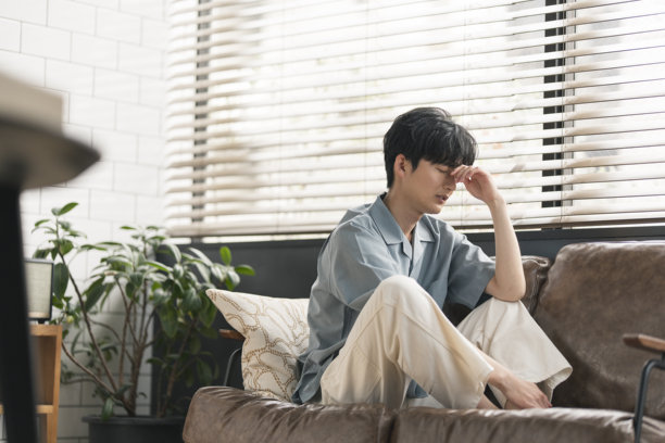 20多岁日本男性的生活方式照片图片下载