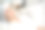 美丽的女性正在接受面部水疗和护理。健康女性的面部涂抹面霜。皮肤霜的广告，抗皱、婴儿般的肌肤、美白、保湿、收缩毛孔精华。图片下载